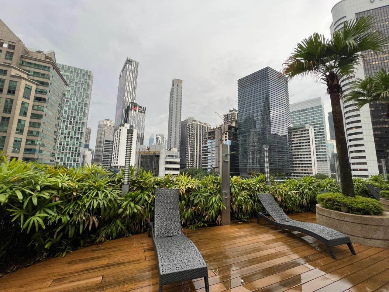 Vortex Suites Klcc By Moonlight Куала-Лумпур Экстерьер фото